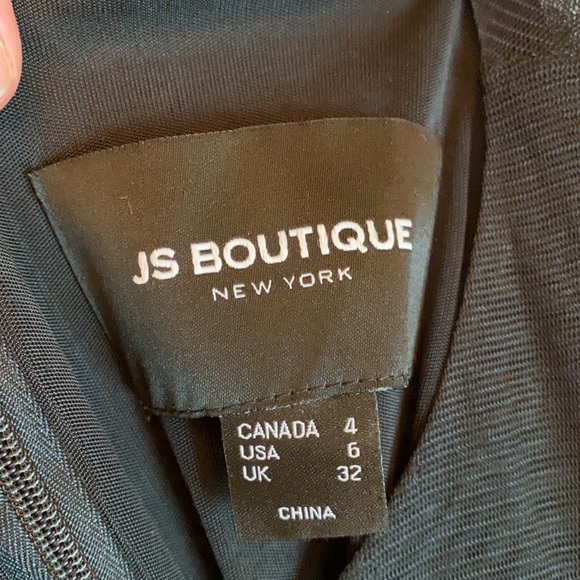 JS Collection gown - Picture 7 of 7